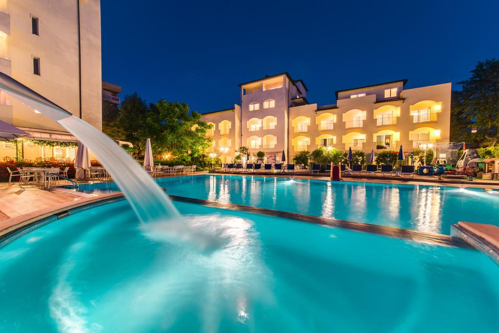 Hotel Sport&Residenza Cesenatico Esterno foto