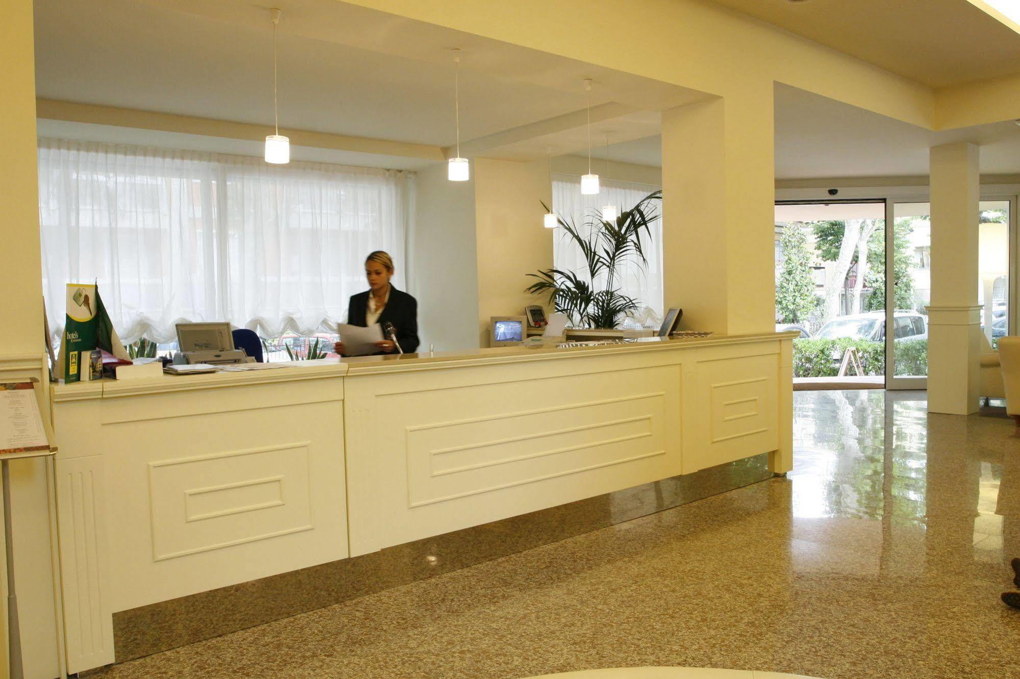 Hotel Sport&Residenza Cesenatico Esterno foto