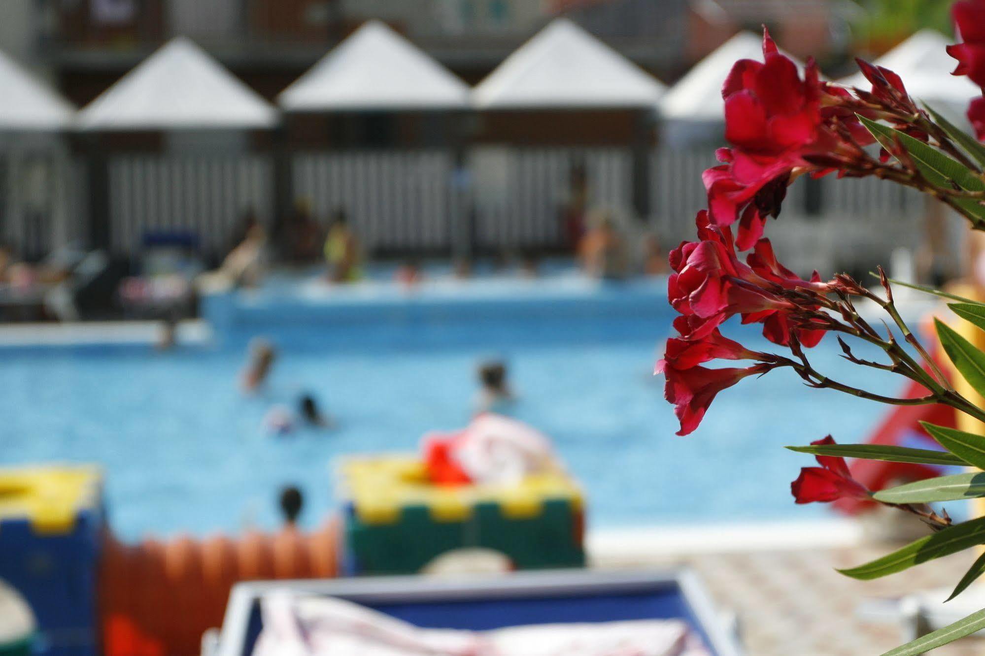Hotel Sport&Residenza Cesenatico Esterno foto