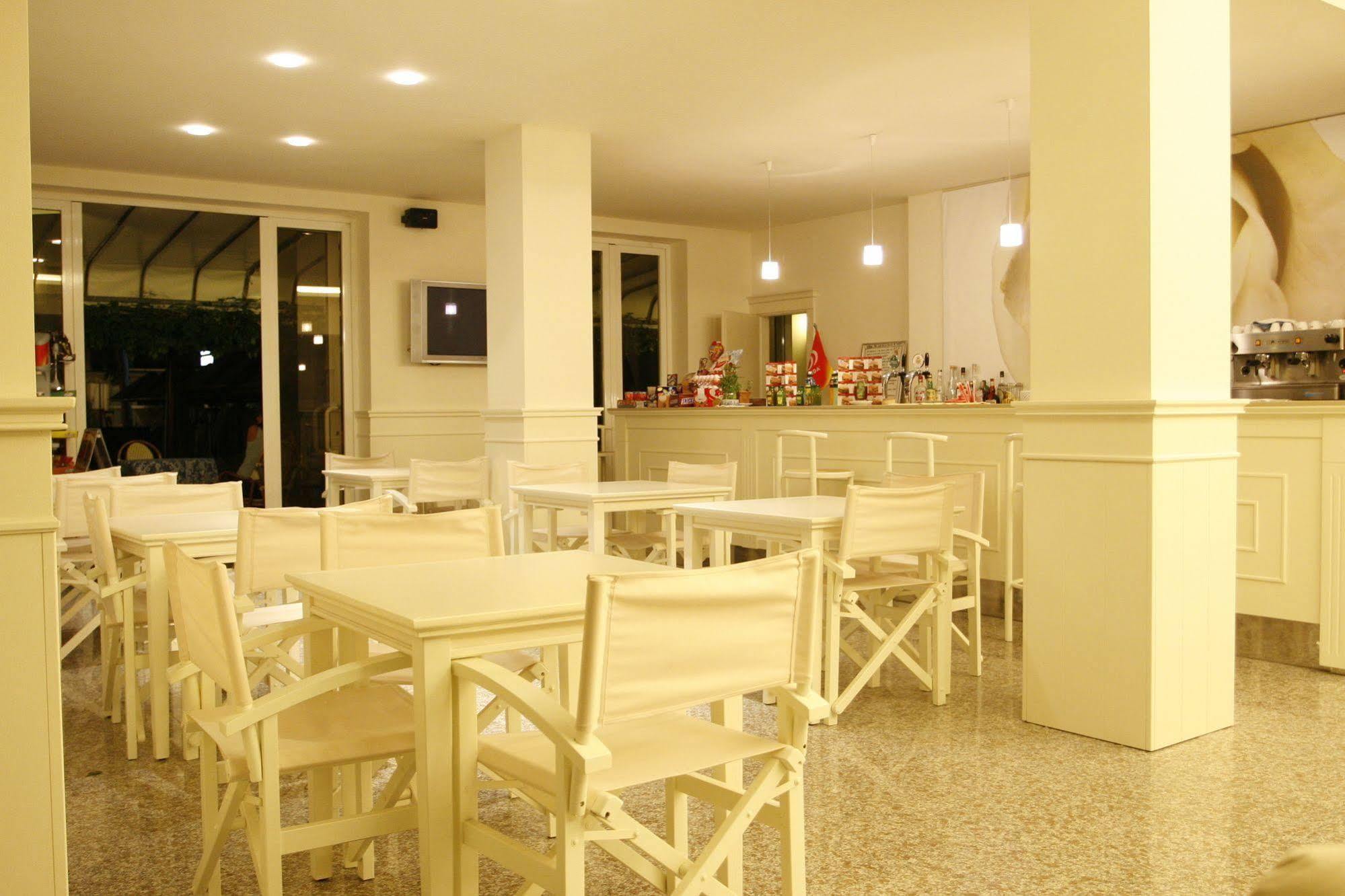 Hotel Sport&Residenza Cesenatico Esterno foto