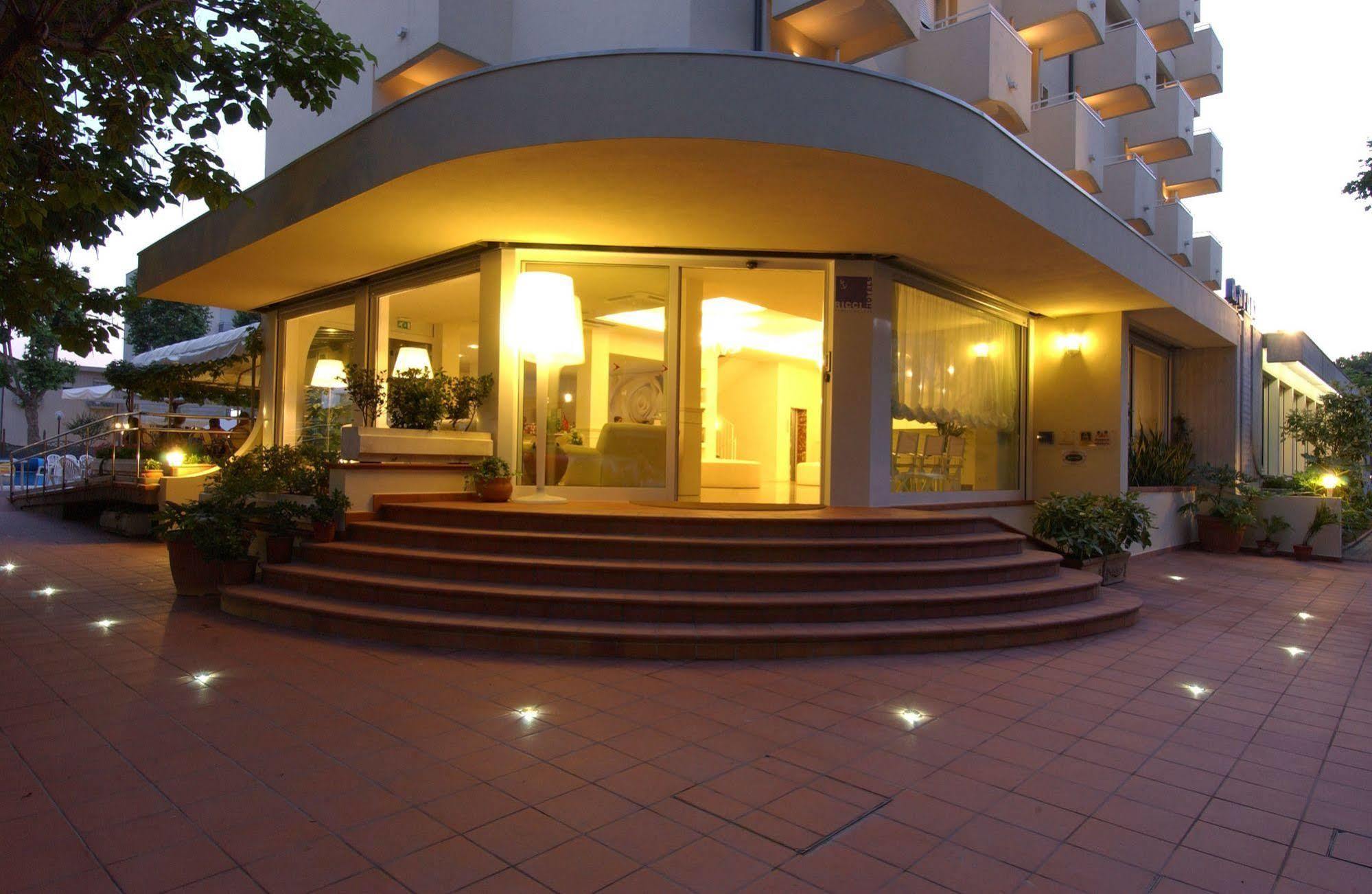 Hotel Sport&Residenza Cesenatico Esterno foto
