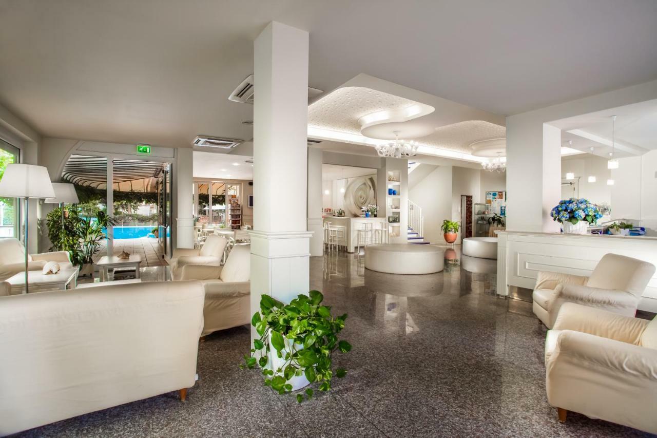 Hotel Sport&Residenza Cesenatico Esterno foto